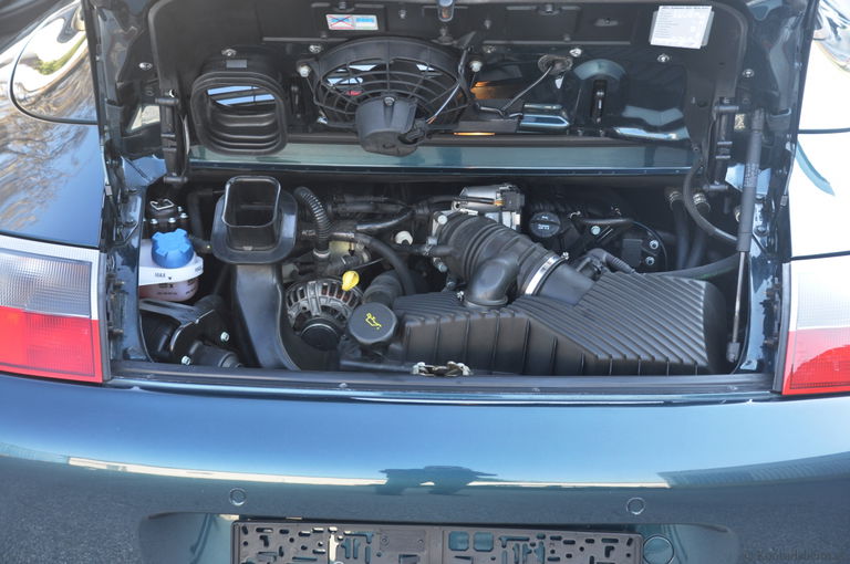 Porsche 996 Carrera 4