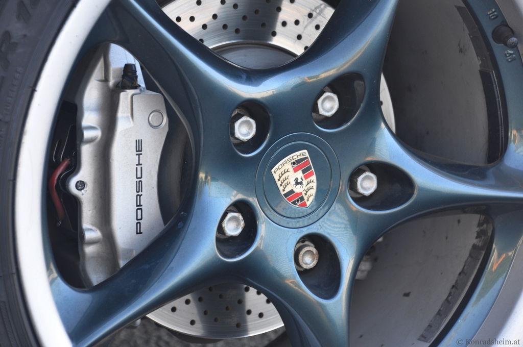 Porsche 996 Carrera 4