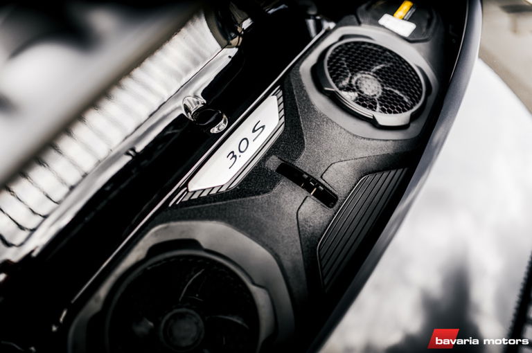 Porsche 992 Carrera 4S