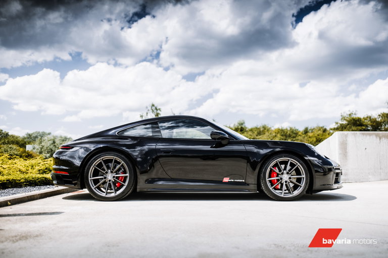 Porsche 992 Carrera 4S