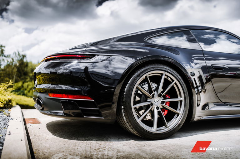 Porsche 992 Carrera 4S