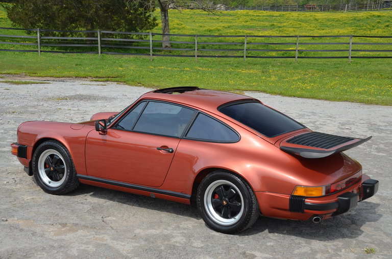 Porsche 911 Carrera 3.2