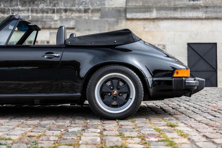 Porsche 911 Carrera 3.2