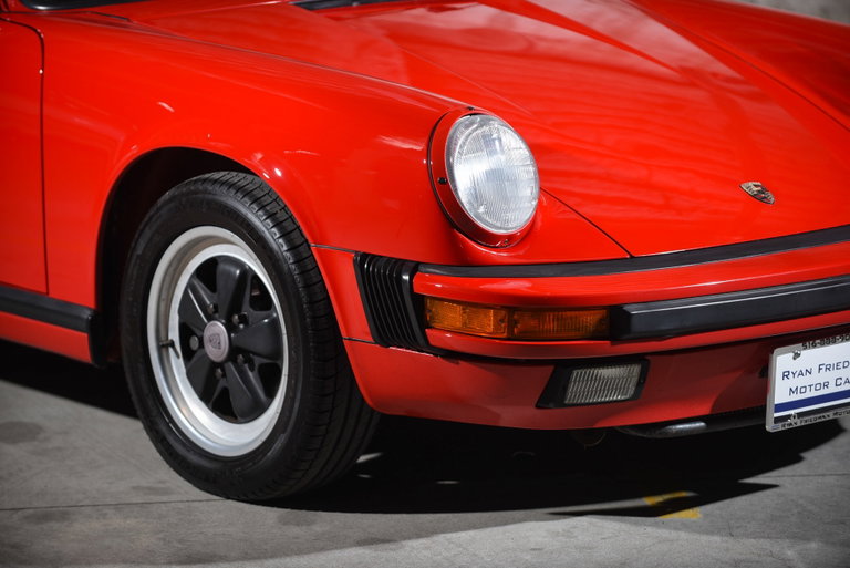 Porsche 911 Carrera 3.2