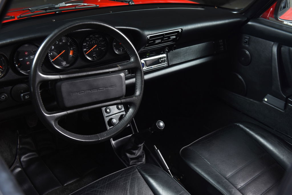 Porsche 911 Carrera 3.2