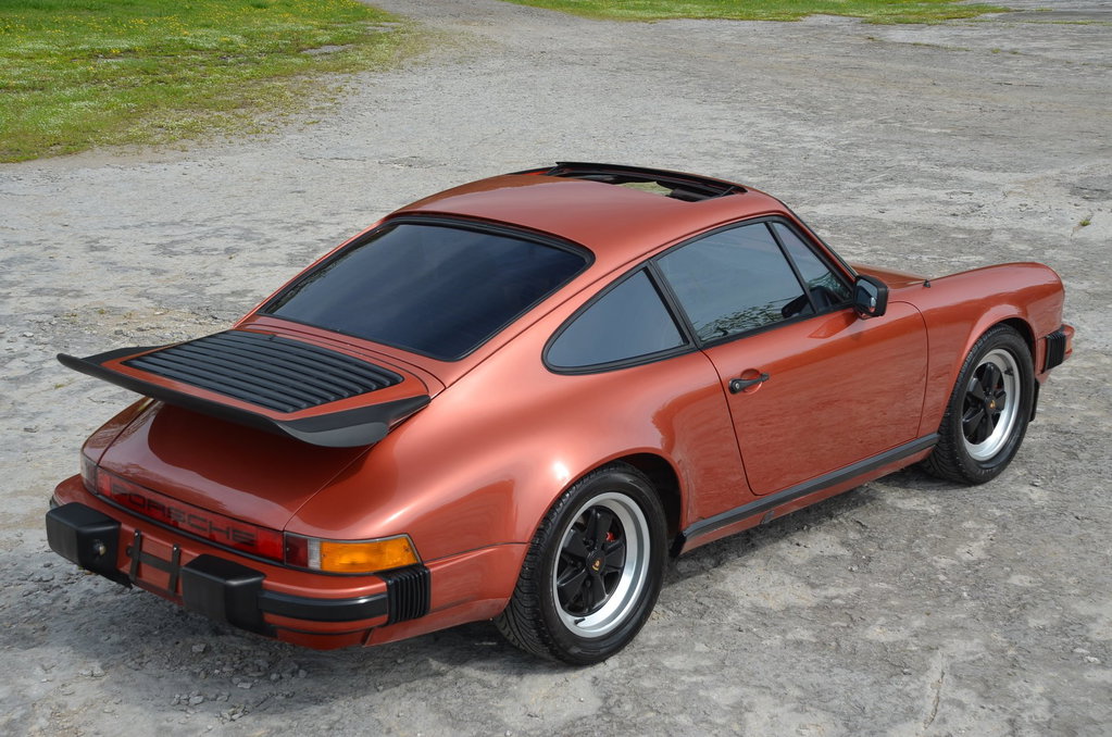 Porsche 911 Carrera 3.2