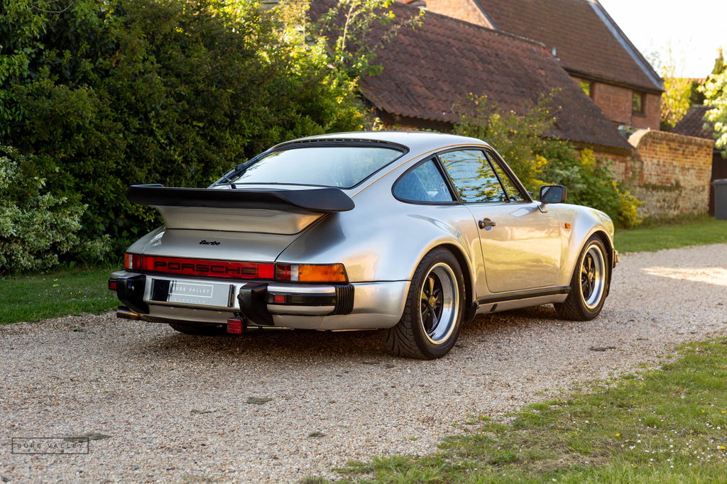 Porsche 911 Turbo 3.3