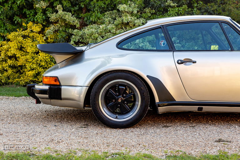 Porsche 911 Turbo 3.3