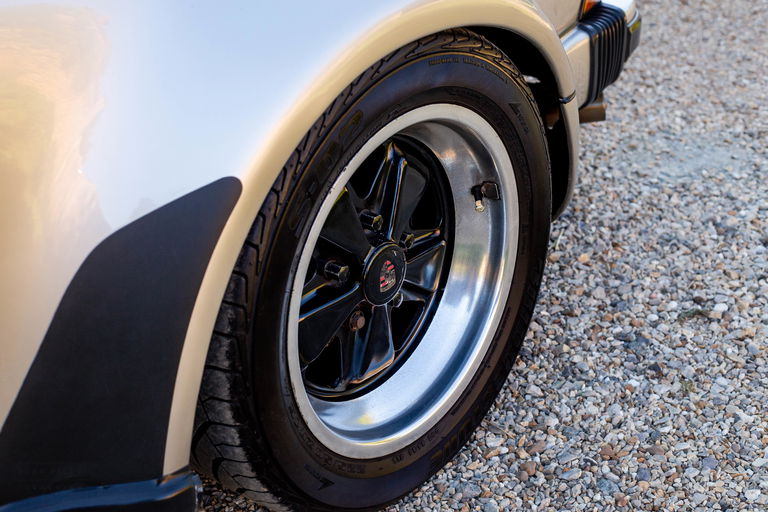 Porsche 911 Turbo 3.3