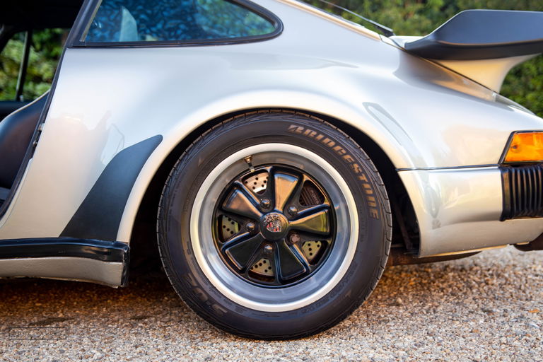 Porsche 911 Turbo 3.3