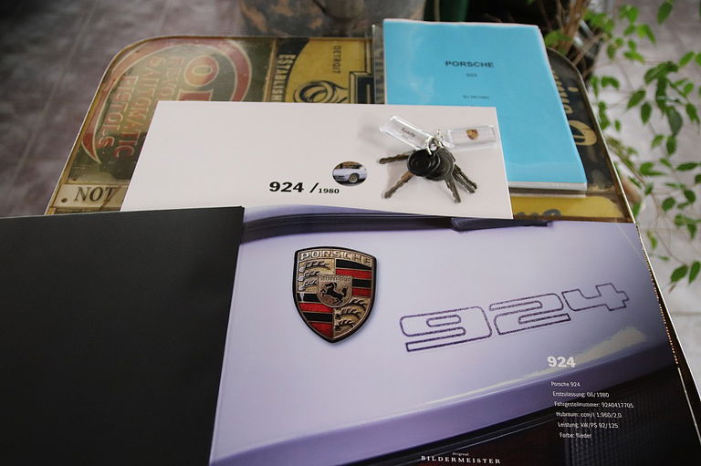 Porsche 924