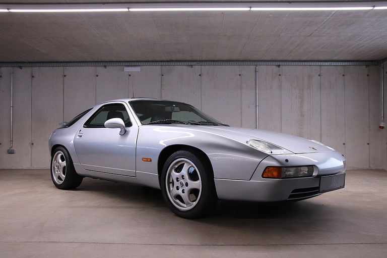Porsche 928 GTS