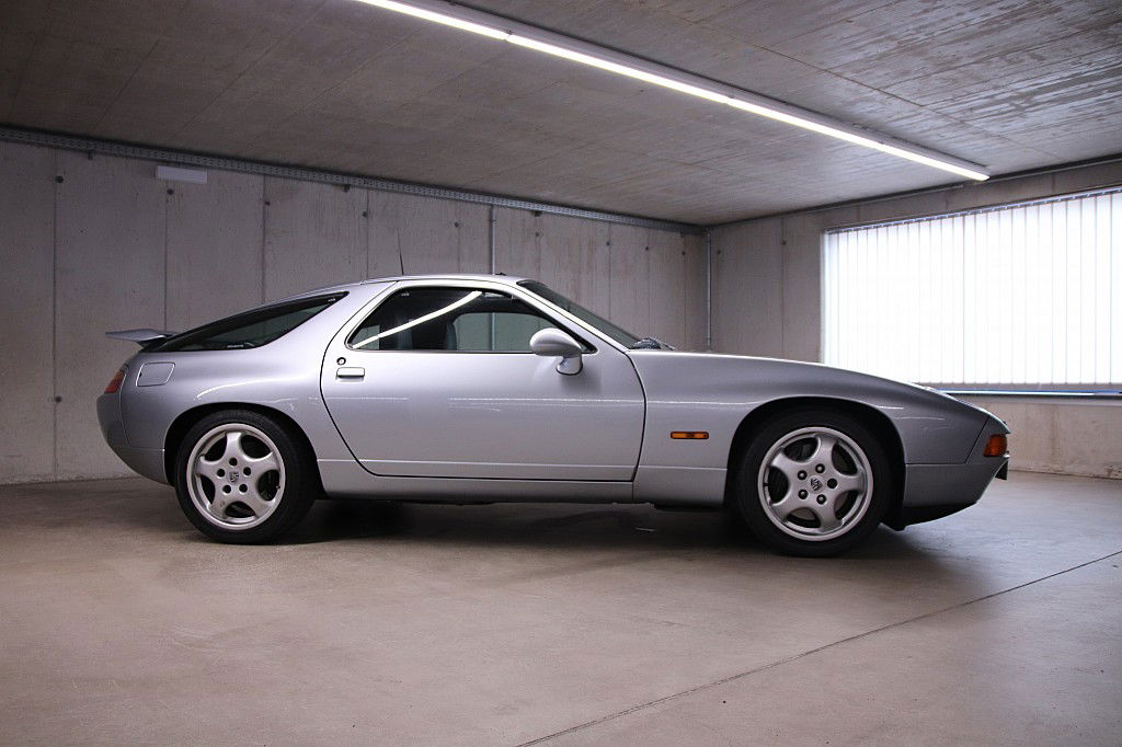 Porsche 928 GTS