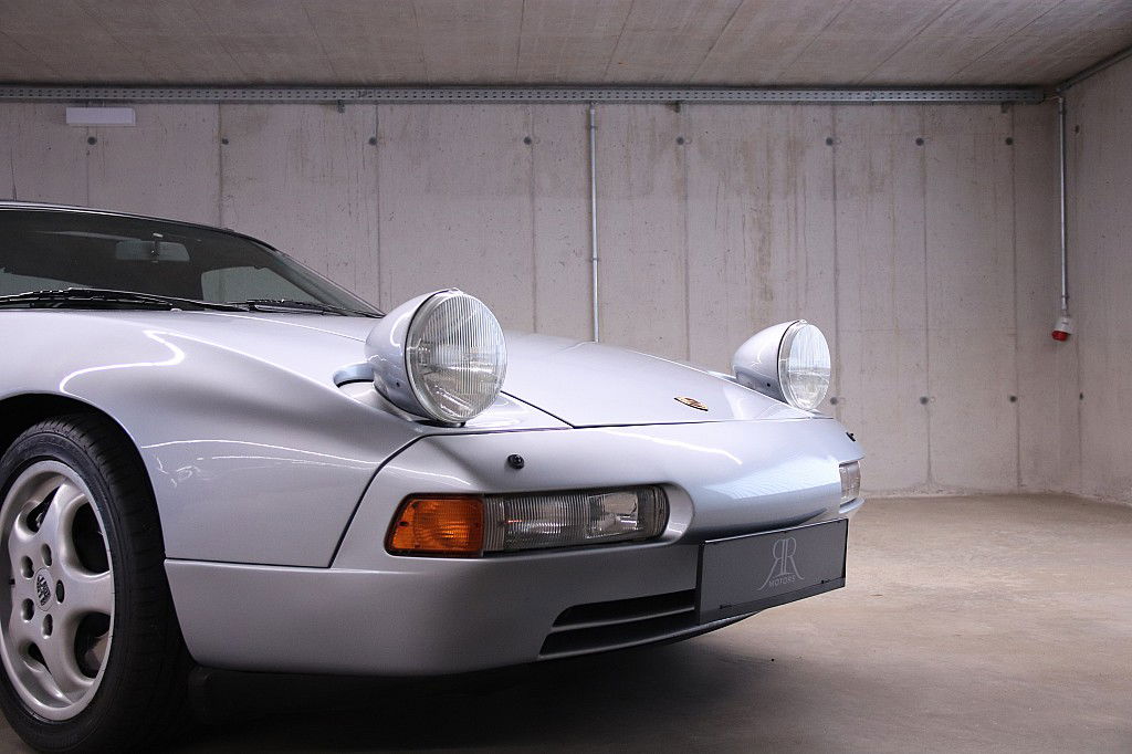 Porsche 928 GTS