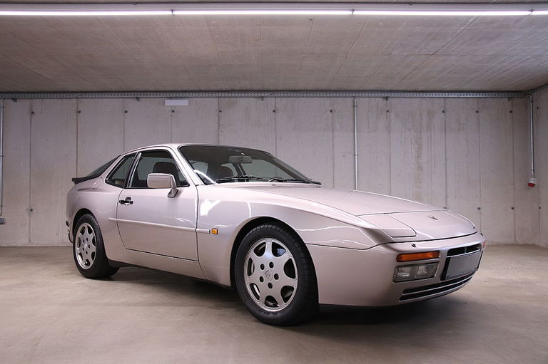 Porsche 944 Turbo S Coupé