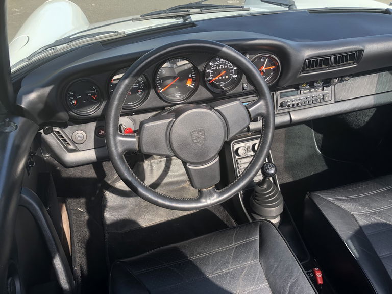 Porsche 911 Carrera 3.2 (US)