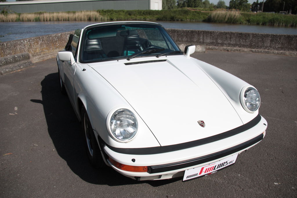 Porsche 911 Carrera 3.2 (US)