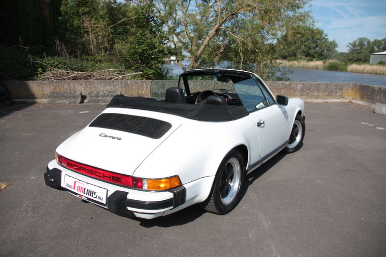 Porsche 911 Carrera 3.2 (US)