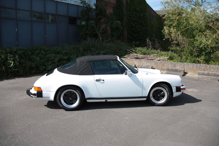 Porsche 911 Carrera 3.2 (US)