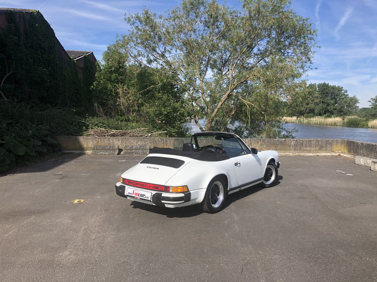 Porsche 911 Carrera 3.2 (US)