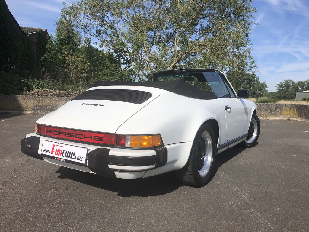 Porsche 911 Carrera 3.2 (US)