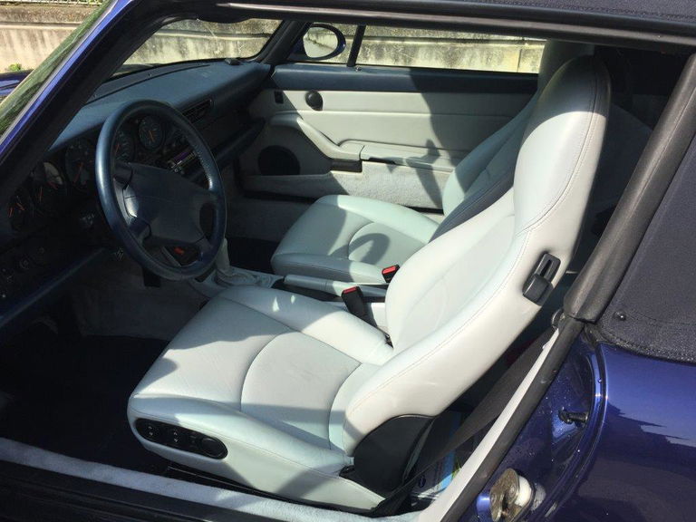 Porsche 993 Carrera 4