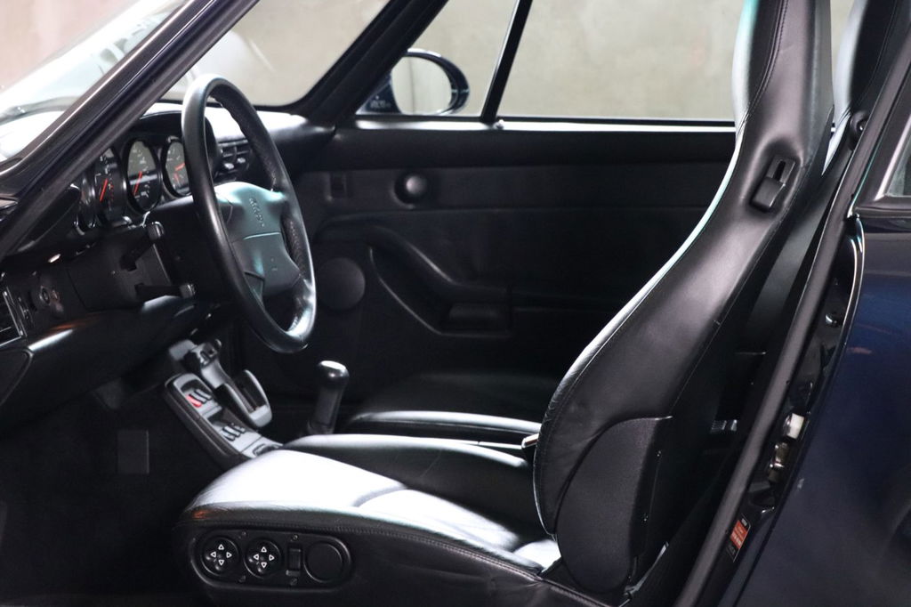 Porsche 993 Carrera 4S