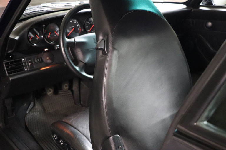 Porsche 993 Carrera 4S
