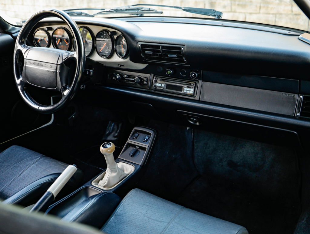 Porsche 964 Carrera 2 Speedster