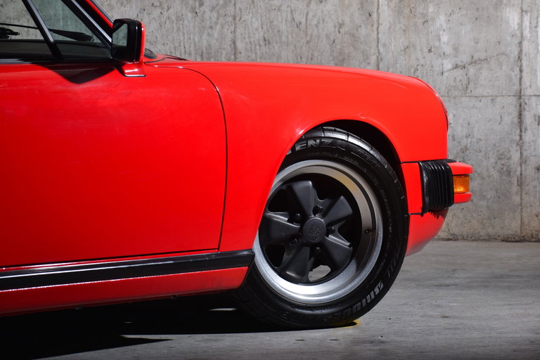 Porsche 911 Carrera 3.2