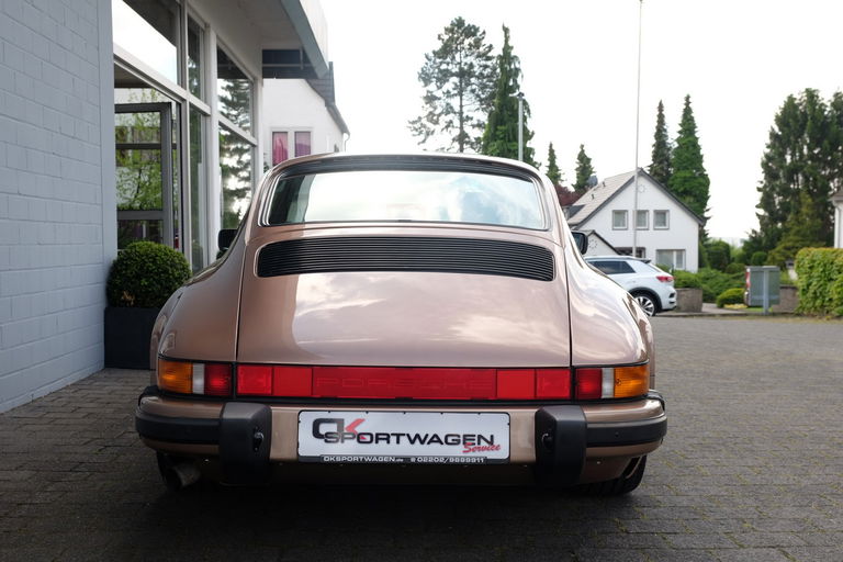 Porsche 911 Carrera 3.2 (US)