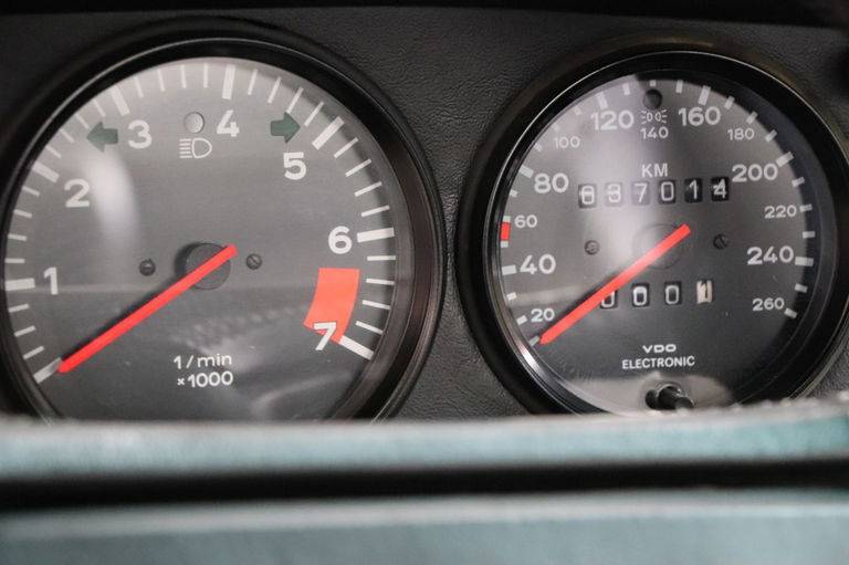 Porsche 911 Carrera 3.2