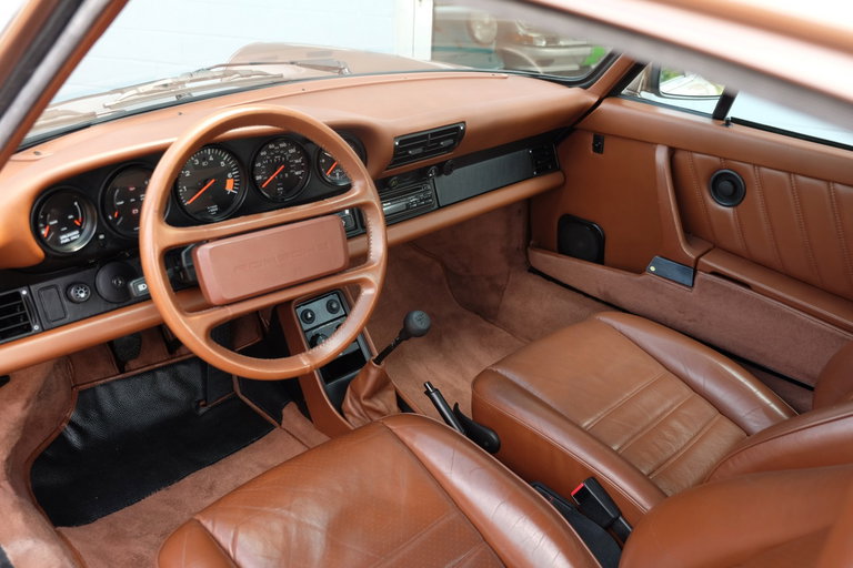 Porsche 911 Carrera 3.2 (US)