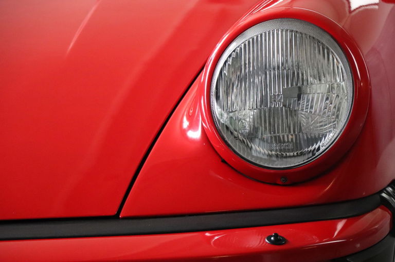 Porsche 911 Carrera 3.2 (KAT)