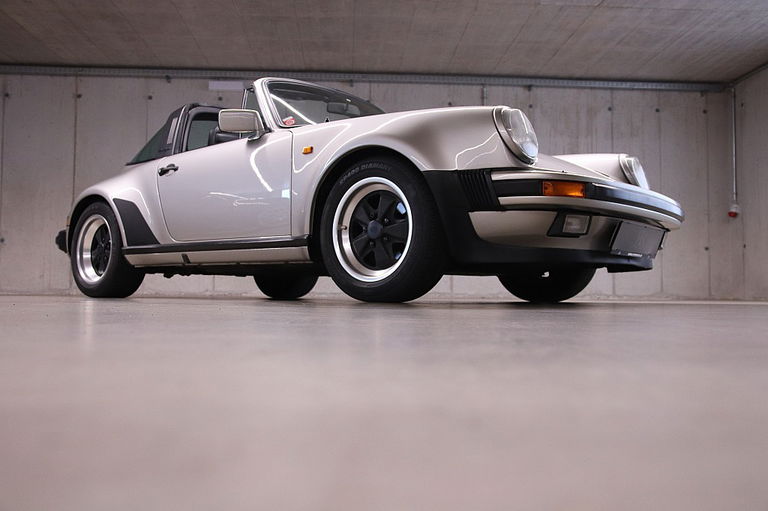 Porsche 911 Carrera 3.2