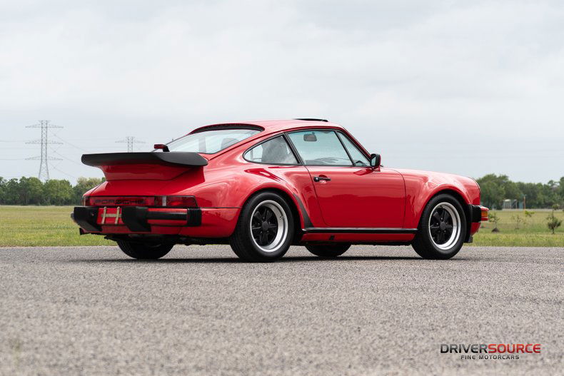 Porsche 911 Carrera 3.2 WTL