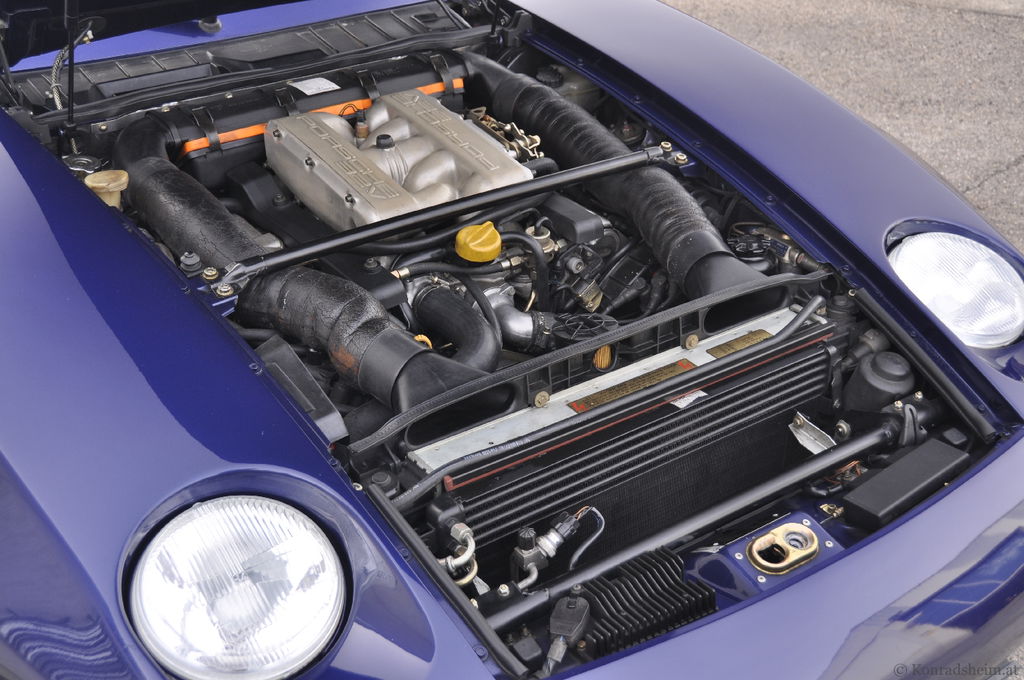 Porsche 928 GTS