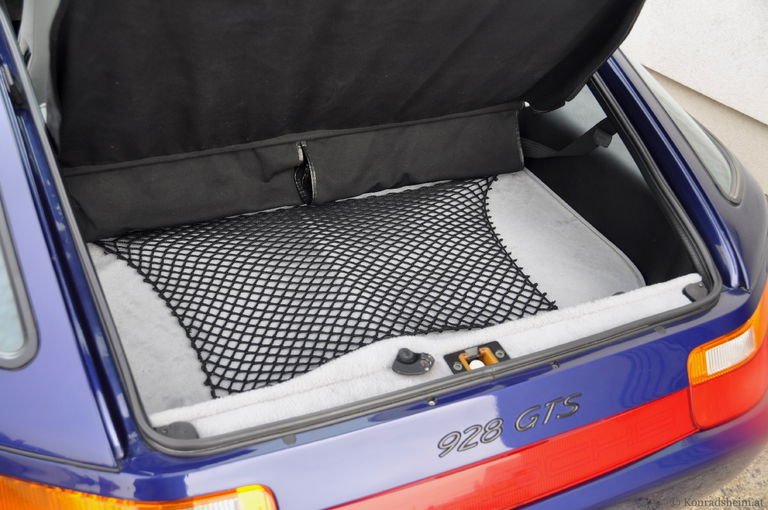 Porsche 928 GTS
