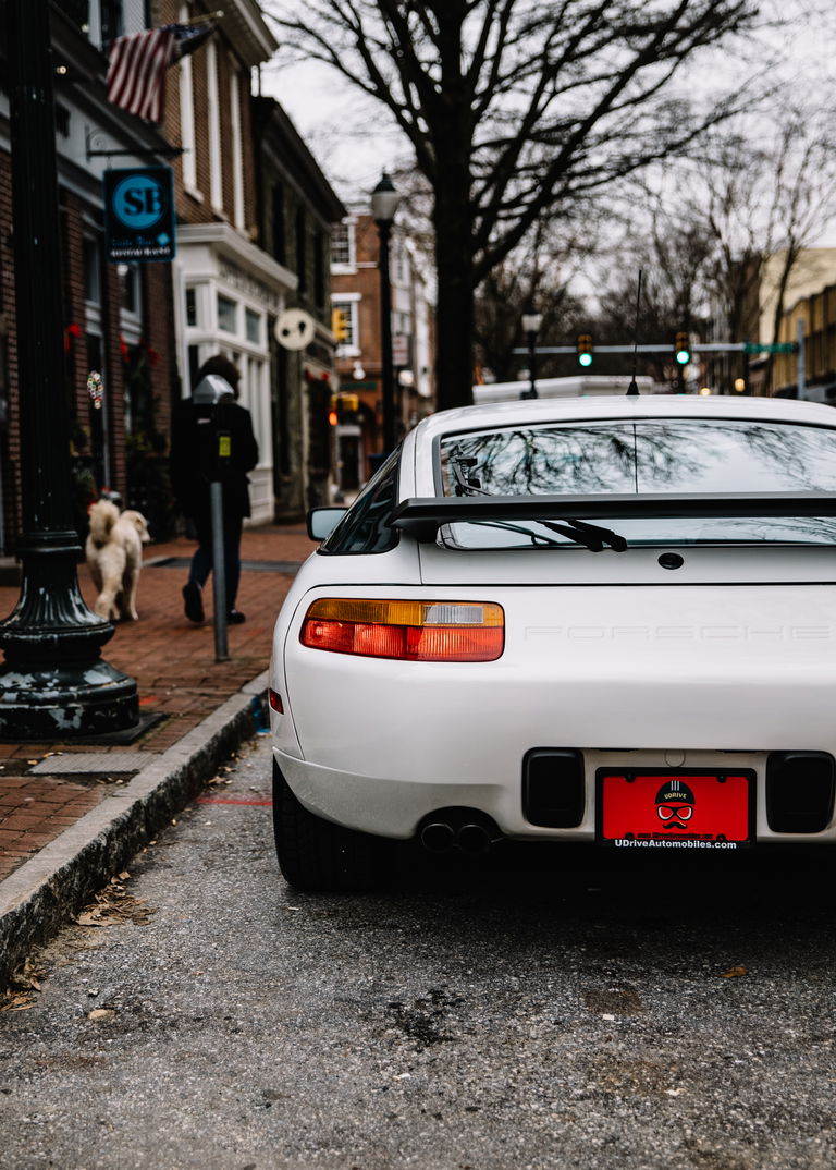 Porsche 928 S4