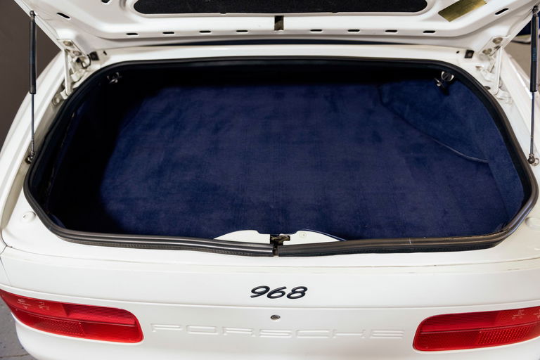 Porsche 968