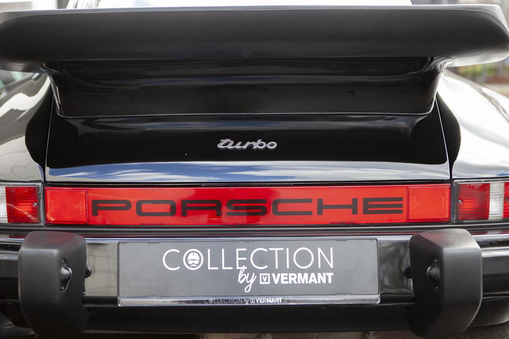 Porsche 911 Turbo 3.3 (US)