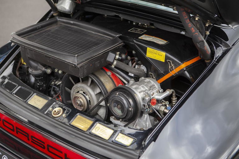 Porsche 911 Turbo 3.3 (US)