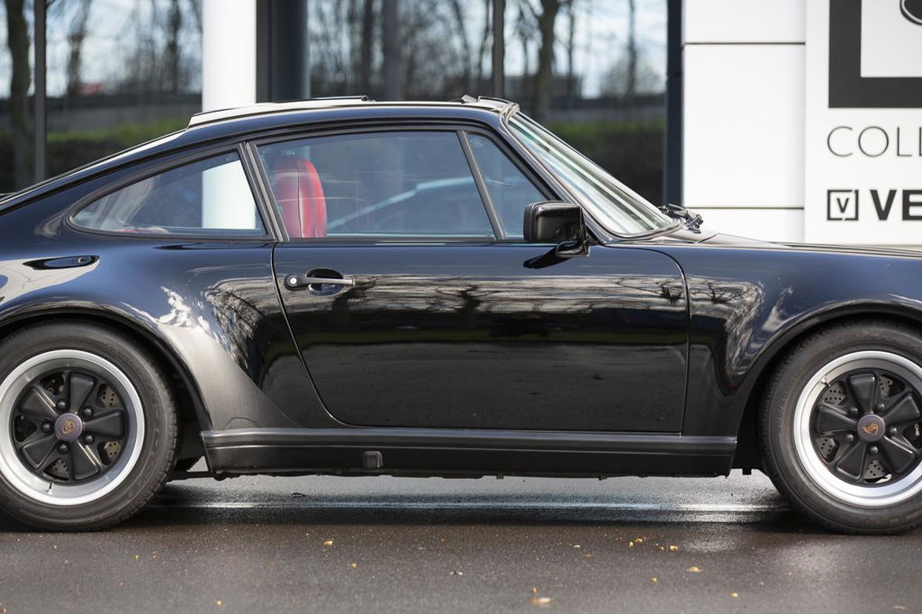 Porsche 911 Turbo 3.3 (US)