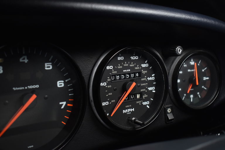 Porsche 964 Carrera 4