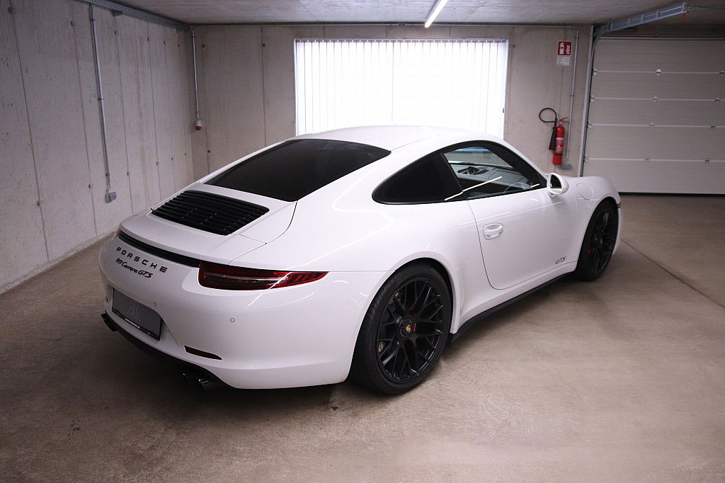 Porsche 991 Carrera GTS