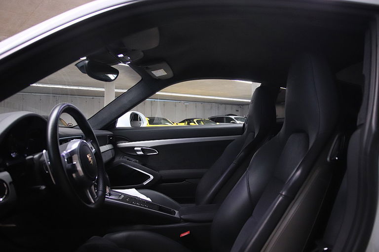 Porsche 991 Carrera GTS