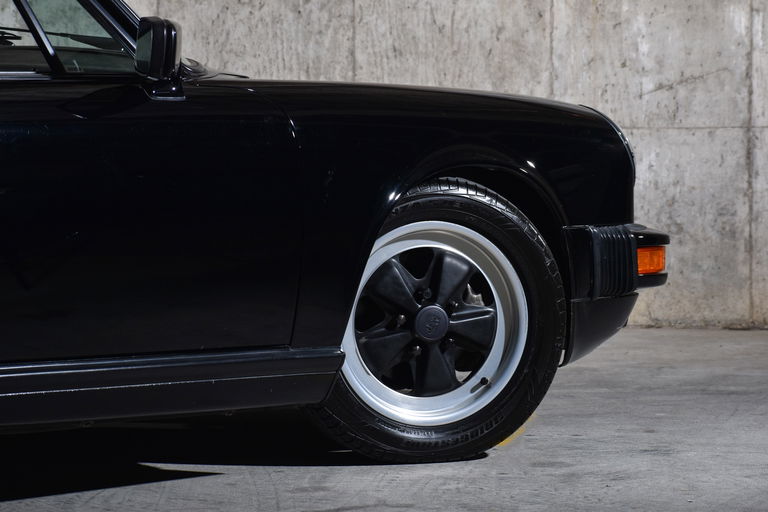 Porsche 911 Carrera 3.2 (US)