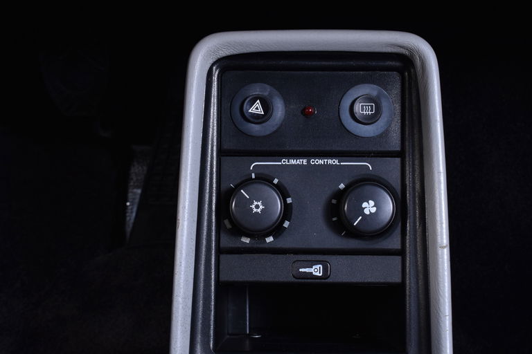 Porsche 911 Carrera 3.2 (US)