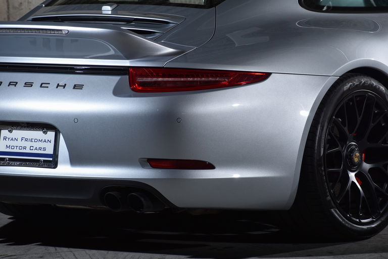 Porsche 991 Carrera GTS