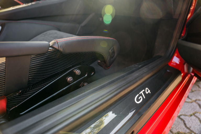 Porsche 981 Cayman GT4